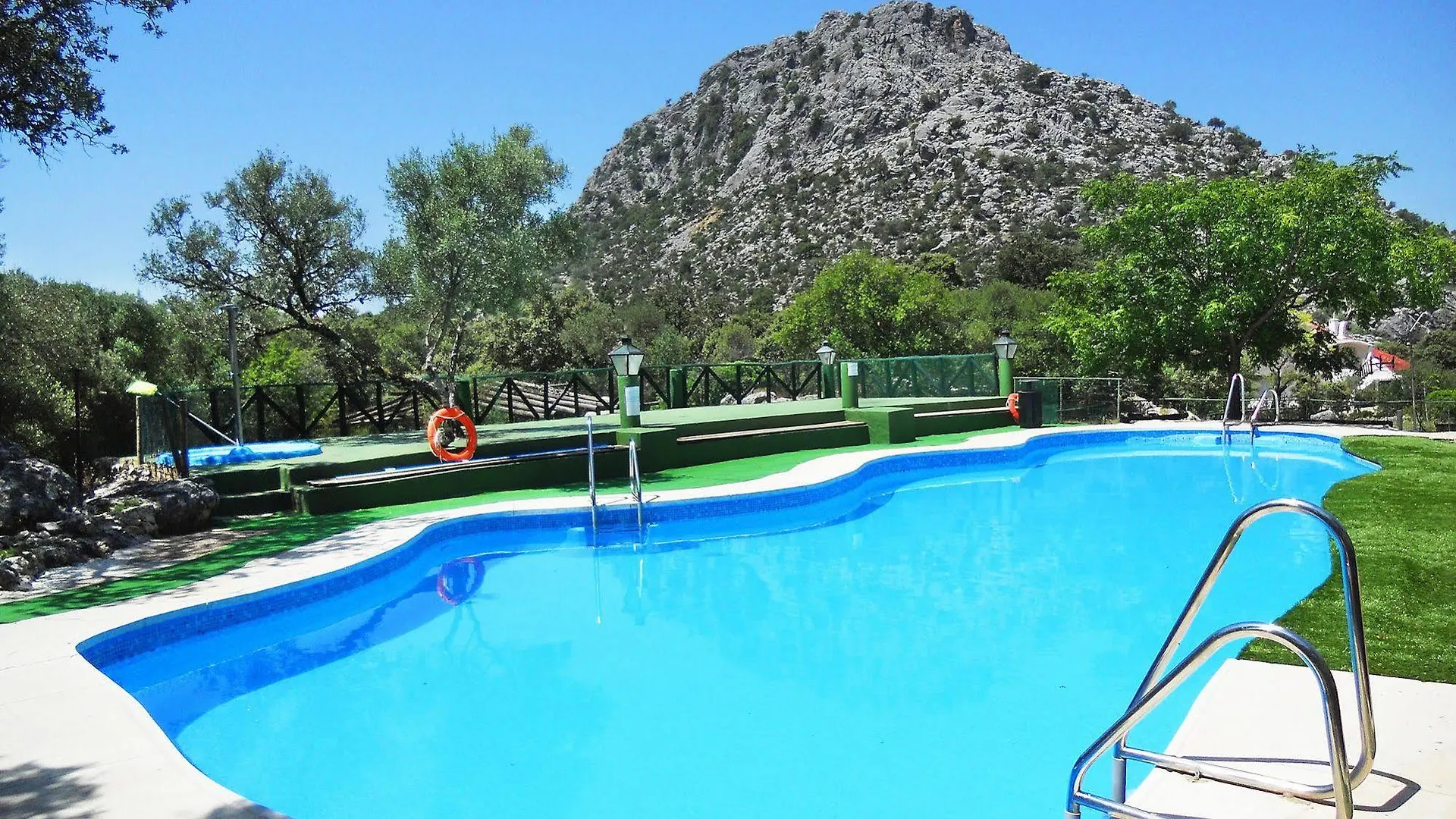 Los Chozos Hotel Benaocaz Resort