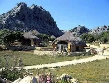Los Chozos Hotel Benaocaz 2*,